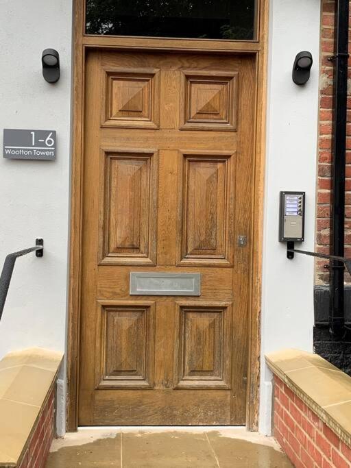 Large, Newly Renovated, Three Bedroom Town Centre Split Level Apartment With Free Parking, Sleeps Seven - Walking Distance To Beach Bournemouth Exterior foto