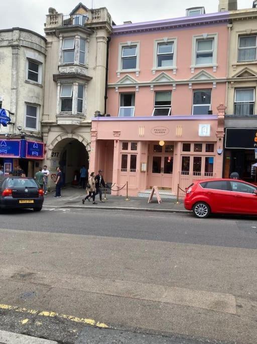 Large, Newly Renovated, Three Bedroom Town Centre Split Level Apartment With Free Parking, Sleeps Seven - Walking Distance To Beach Bournemouth Exterior foto